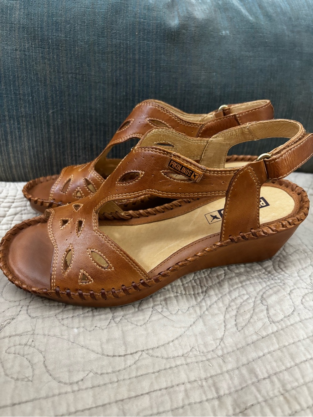 Pikolinos Margarita brown leather T Strap sandals - Picture 7 of 10